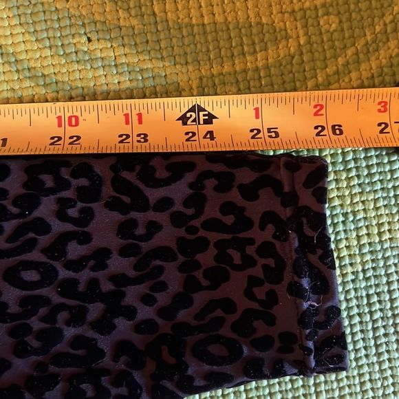 Echt black/grey velvet leopard print active leggings - Picture 10 of 11